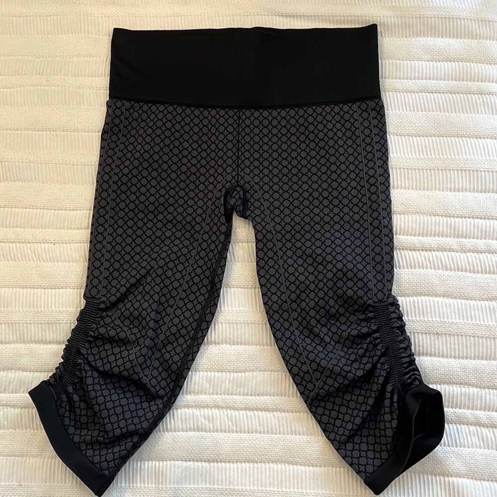 Lululemon In The Flow Crop II Size 6